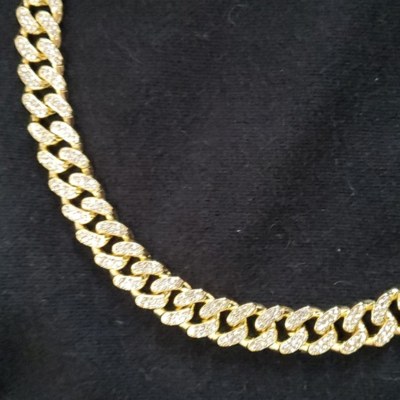 Brand New Golden Bling Bling Cuban Link Necklace - Picture 3 of 9
